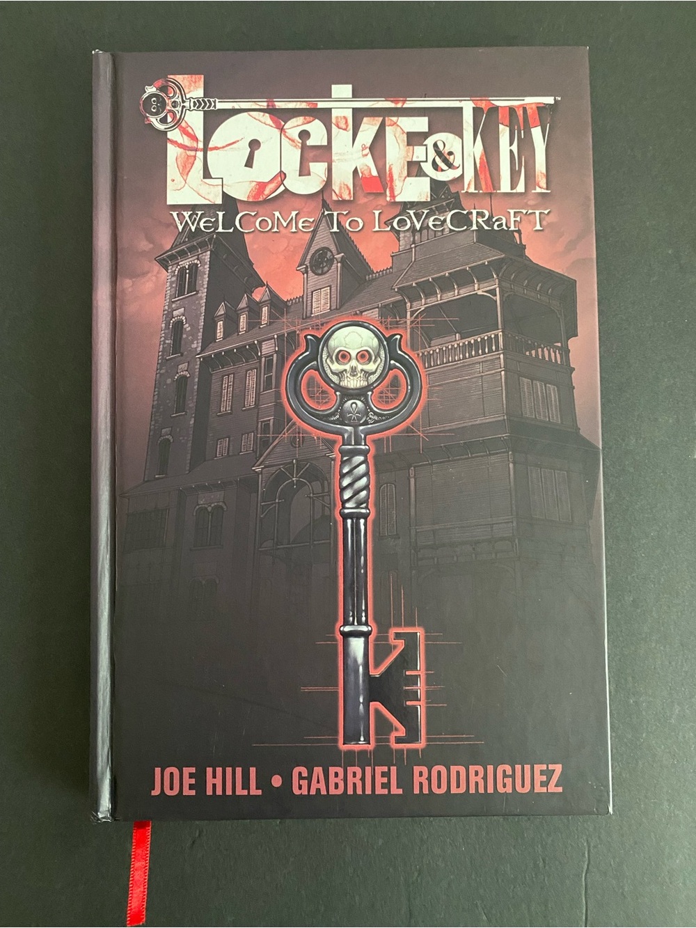 Locke & Key : Welcome to Lovecraft Hardcover Book -G
